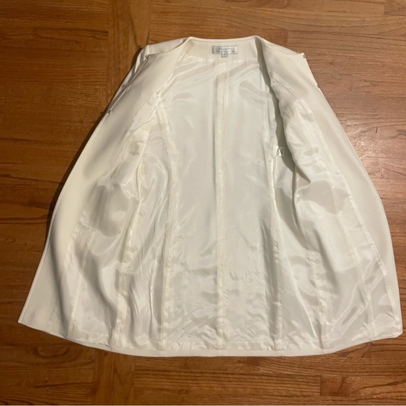 Tahari Arthur S. Levine off white long blazer coat size 6 - Picture 13 of 15